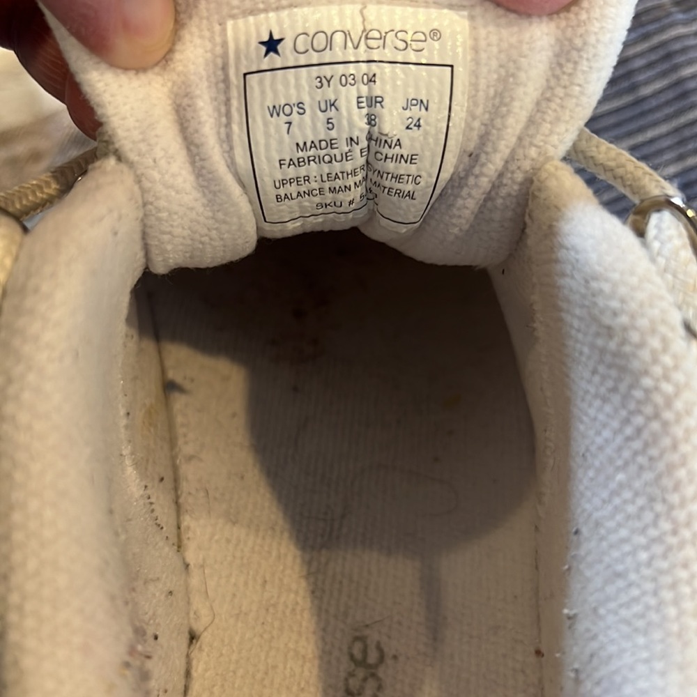 Converse Leather Sneakers Size Ladies 7 - Picture 9 of 9